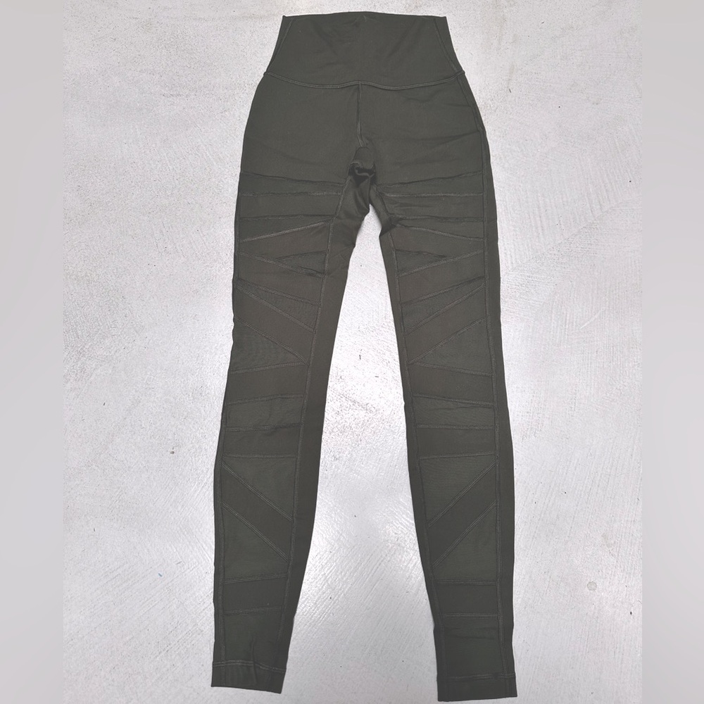 Lululemon mesh panel leggings